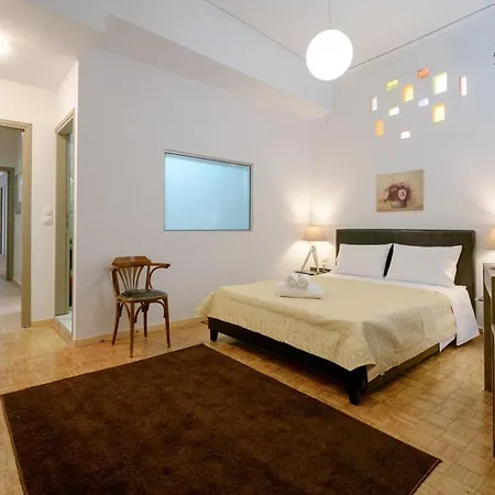 Apartman With Courtyard In Beating Heart Of Old Town! *