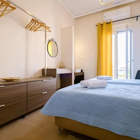 With Courtyard In Beating Heart Of Old Town! * Chania (Crete)