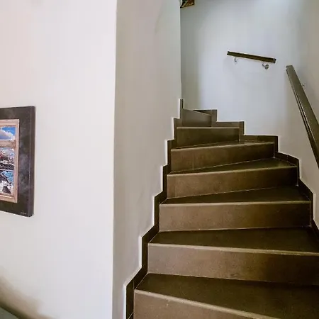 Apartman With Courtyard In Beating Heart Of Old Town! *