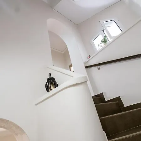 With Courtyard In Beating Heart Of Old Town! * Chania (Crete)