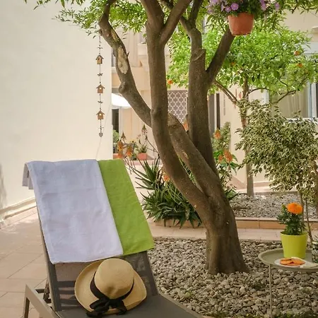 With Courtyard In Beating Heart Of Old Town! *