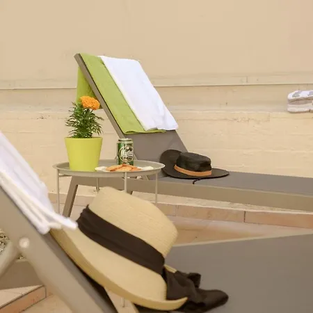 With Courtyard In Beating Heart Of Old Town! * Hriszí Aktí Haniá