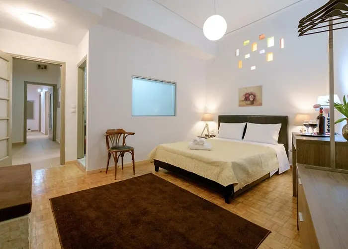 Lägenhet With Courtyard In Beating Heart Of Old Town! *