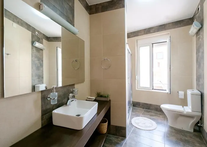 With Courtyard In Beating Heart Of Old Town! Lägenhet Chania (Crete)