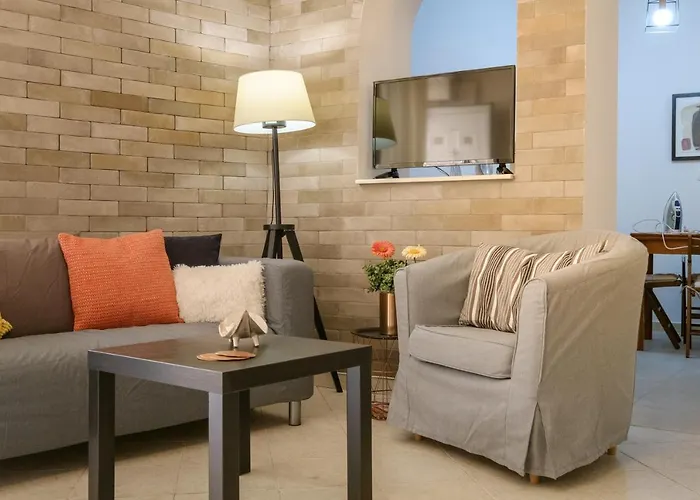 With Courtyard In Beating Heart Of Old Town! * Chania (Crete)