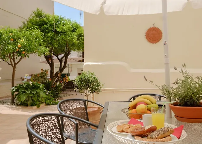 Lägenhet With Courtyard In Beating Heart Of Old Town! Chania (Crete)