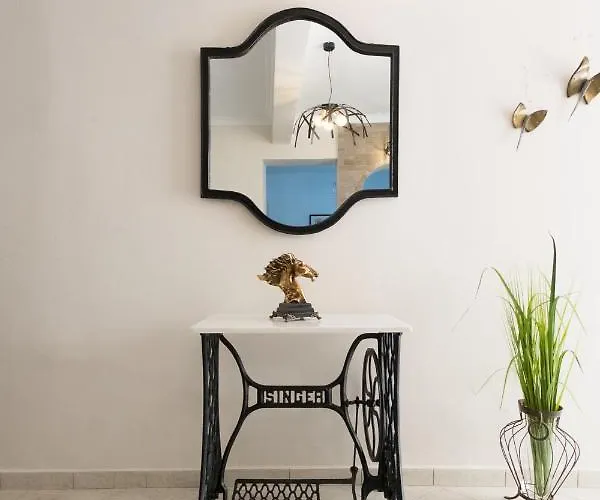 With Courtyard In Beating Heart Of Old Town! Chania (Crete)