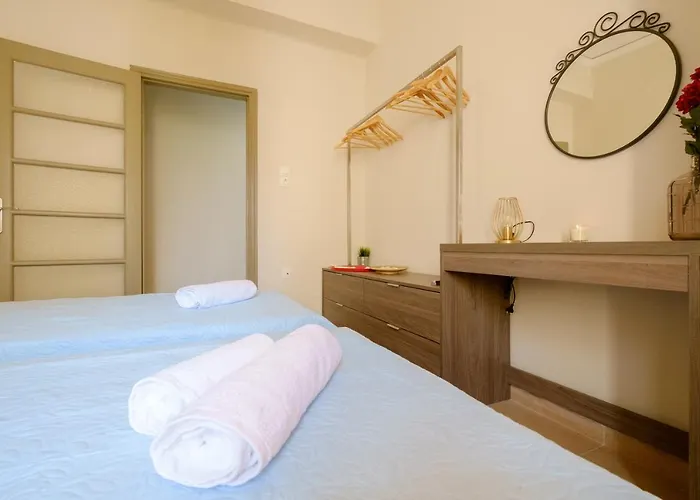 With Courtyard In Beating Heart Of Old Town! *