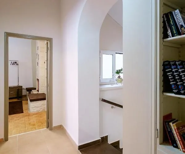 With Courtyard In Beating Heart Of Old Town! Chania (Crete)