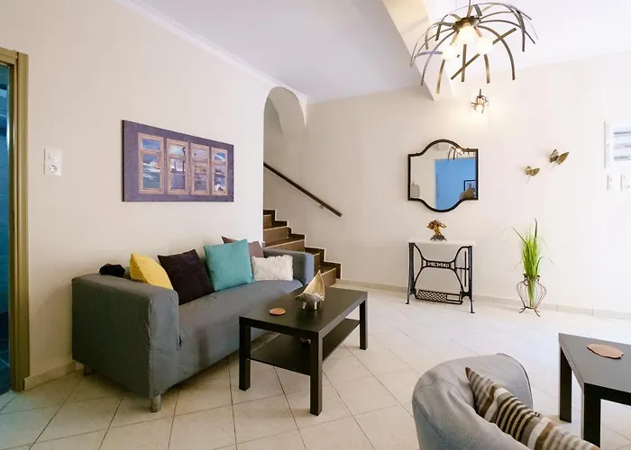 With Courtyard In Beating Heart Of Old Town! * Chania (Crete)