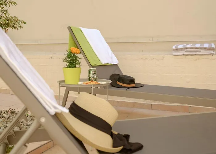 With Courtyard In Beating Heart Of Old Town! * Chania (Crete)