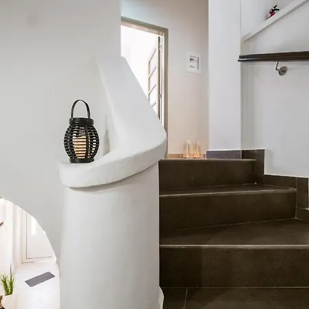 With Courtyard In Beating Heart Of Old Town!