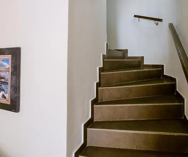 Appartement With Courtyard In Beating Heart Of Old Town! *