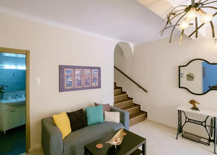 With Courtyard In Beating Heart Of Old Town! La Canée