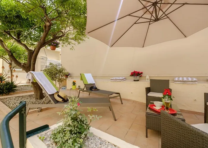 With Courtyard In Beating Heart Of Old Town!