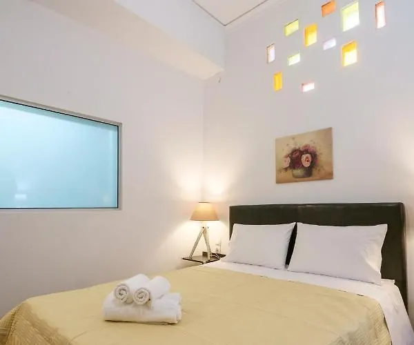 With Courtyard In Beating Heart Of Old Town! Appartement La Canée