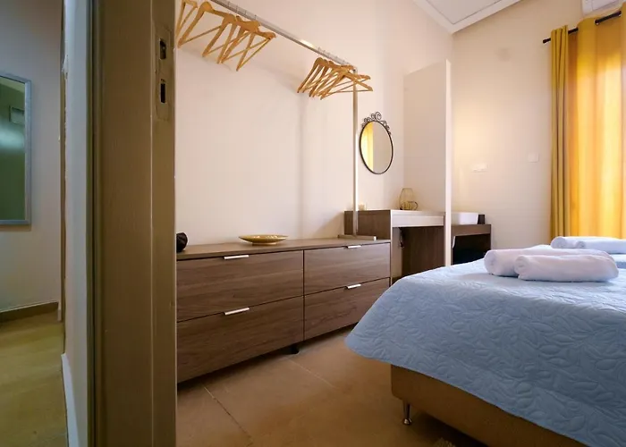 Appartement With Courtyard In Beating Heart Of Old Town! La Canée